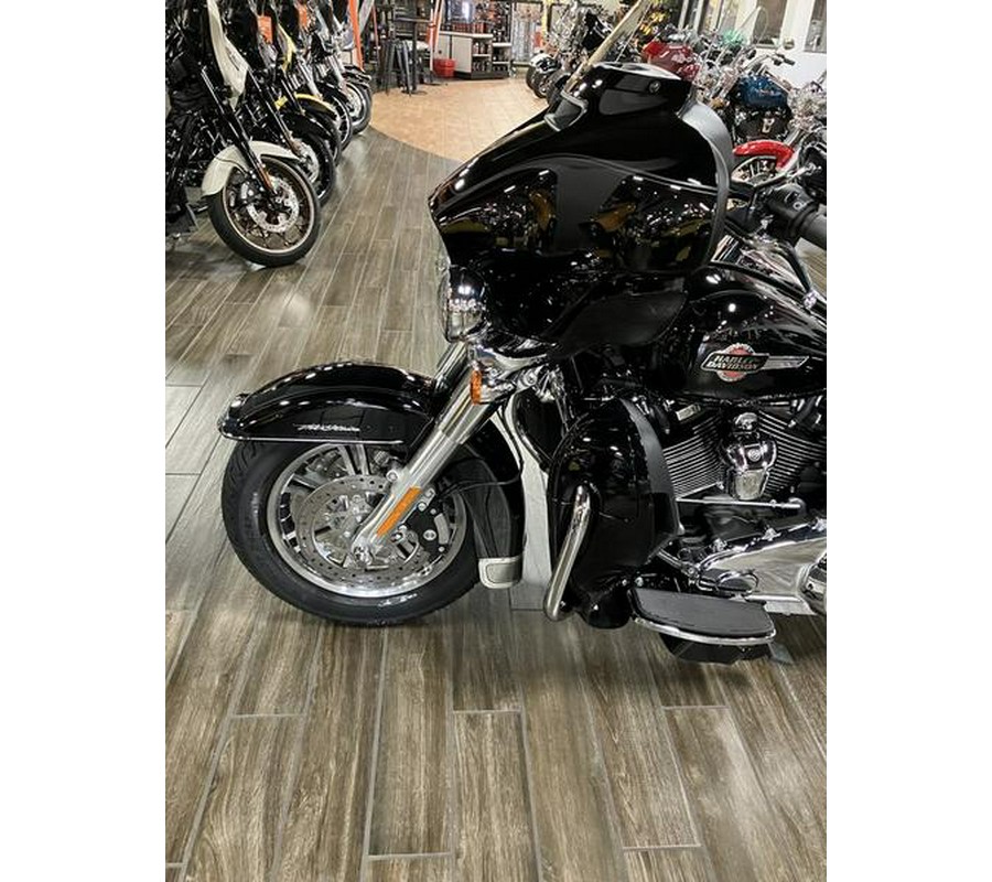 2024 Harley-Davidson® FLHTCUTG - Tri Glide® Ultra