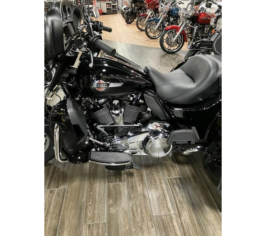 2024 Harley-Davidson® FLHTCUTG - Tri Glide® Ultra