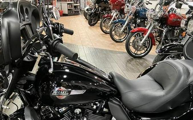 2024 Harley-Davidson® FLHTCUTG - Tri Glide® Ultra