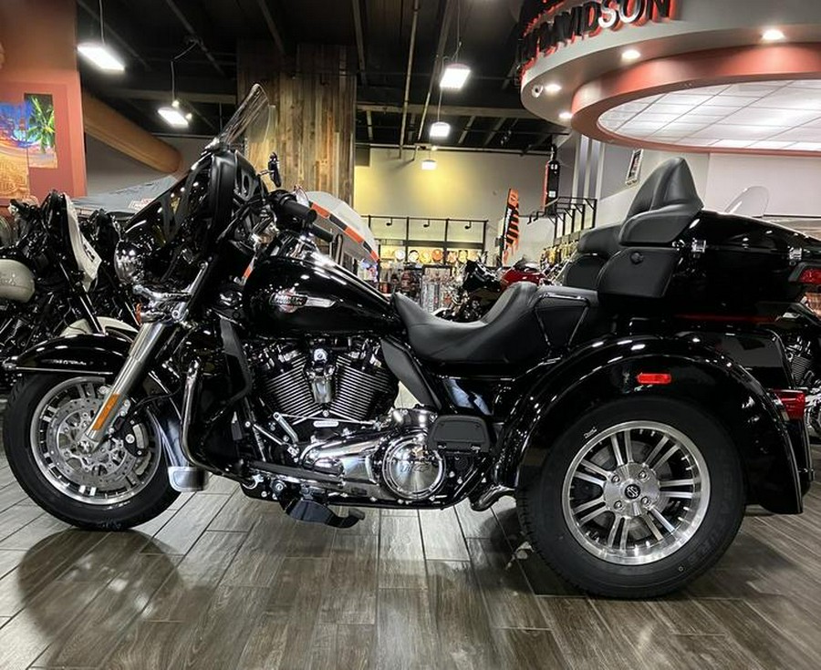 2024 Harley-Davidson® FLHTCUTG - Tri Glide® Ultra