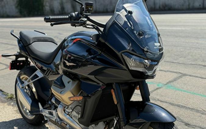 2024 Moto Guzzi V100 Mandello