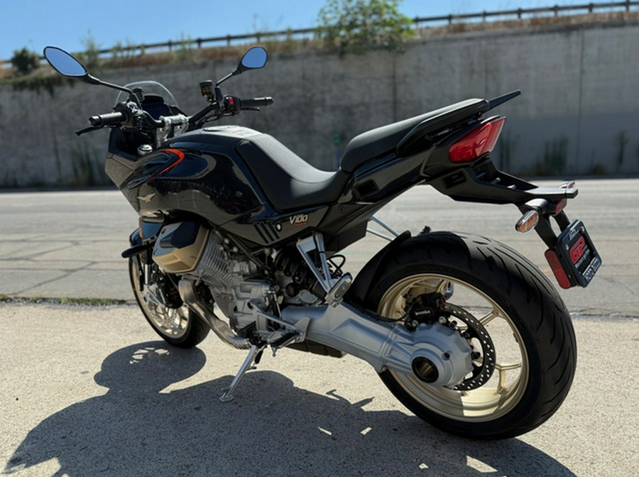 2024 Moto Guzzi V100 Mandello