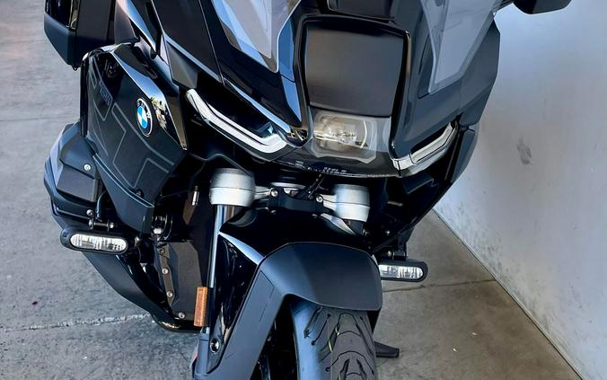 2026 BMW R1300RT