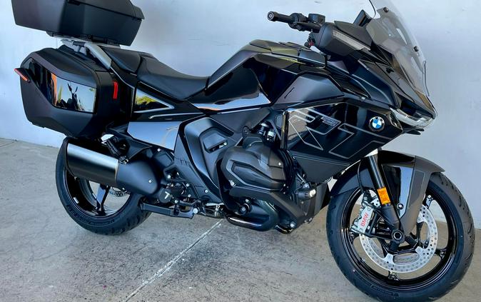 2026 BMW R1300RT