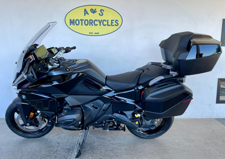 2026 BMW R1300RT