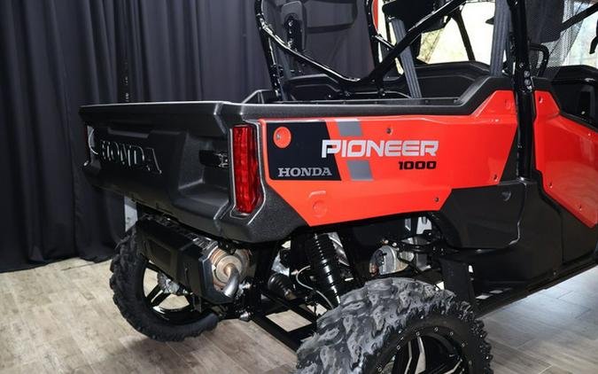 2023 Honda Pioneer 1000-6 Deluxe Crew Deluxe Crew