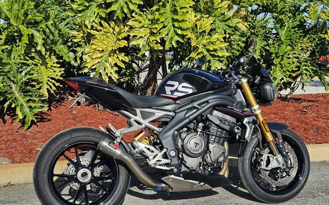 2022 Triumph Speed Triple 1200 RS Sapphire Black 1200 RS