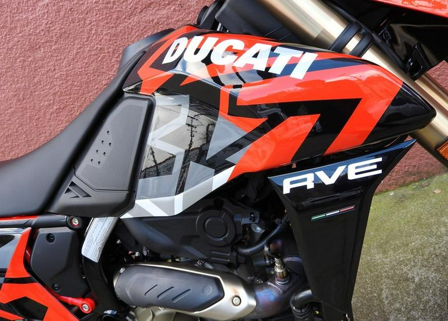 2025 Ducati Hypermotard 698 Mono RVE Graffiti