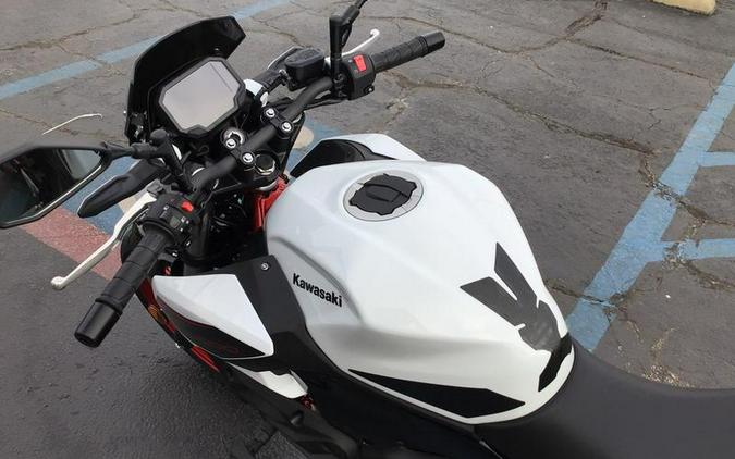 2026 Kawasaki Z500 SE ABS