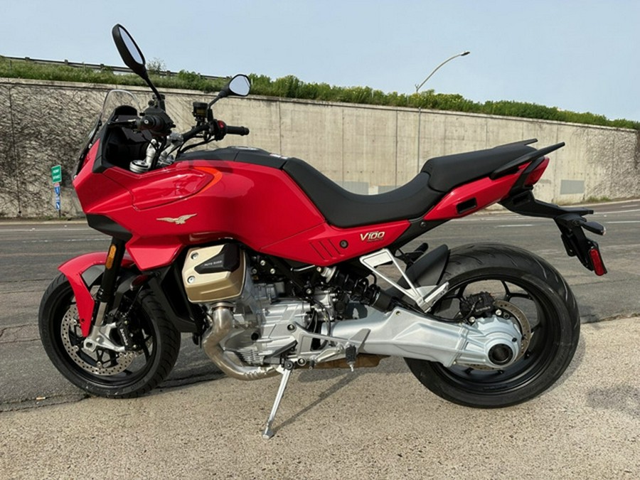 2023 Moto Guzzi V100 Mandello
