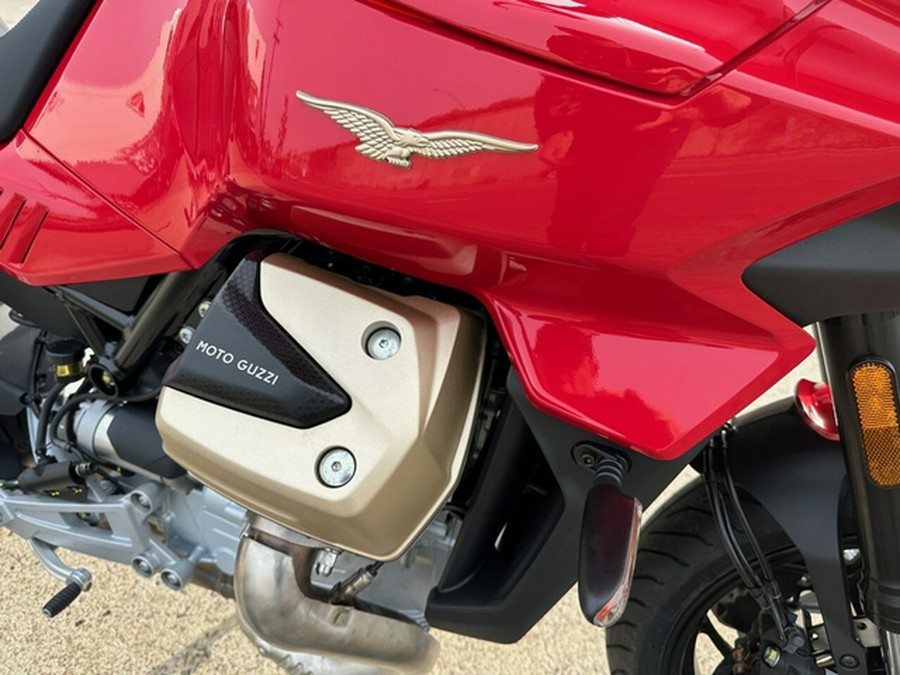 2023 Moto Guzzi V100 Mandello