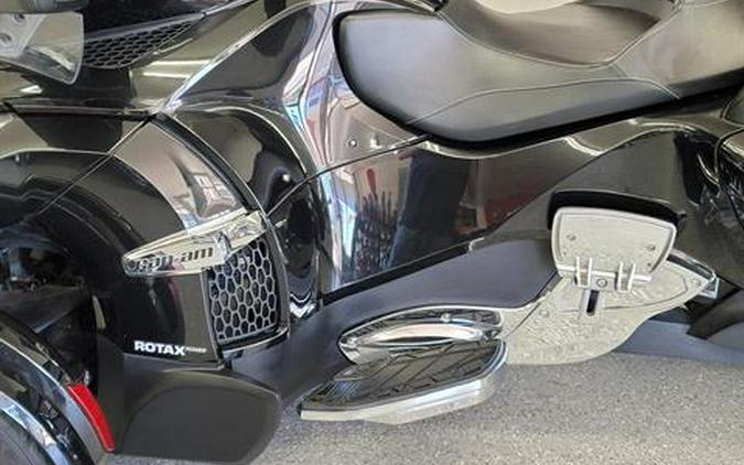 2016 Can-Am Spyder RT Limited