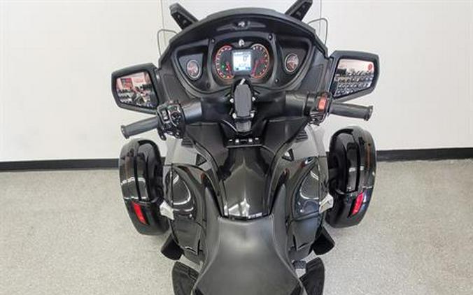 2016 Can-Am Spyder RT Limited