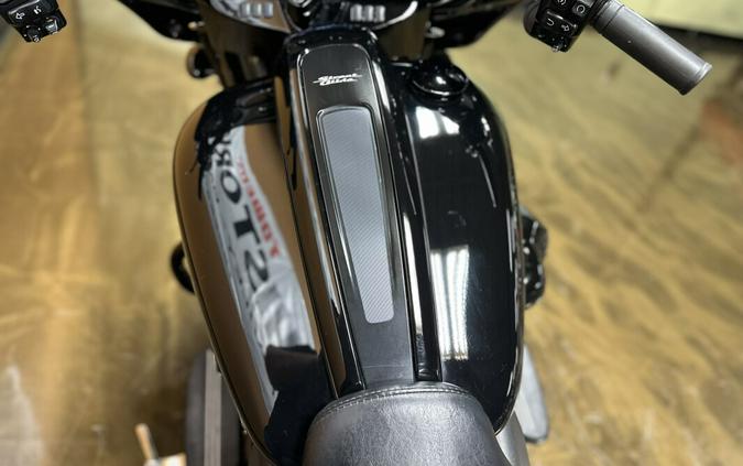 FLHXST 2022 Street Glide® ST