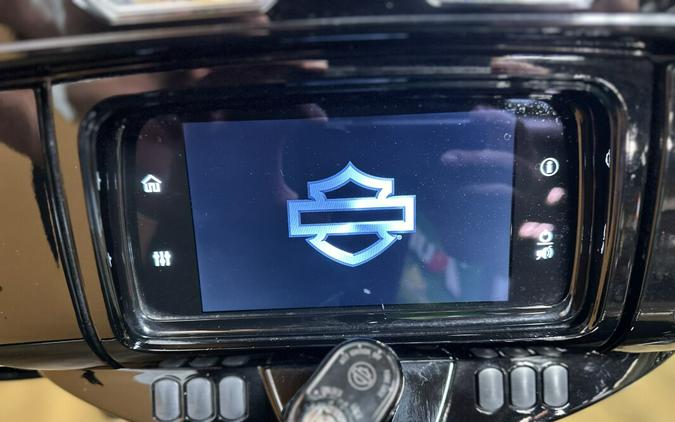 FLHXST 2022 Street Glide® ST