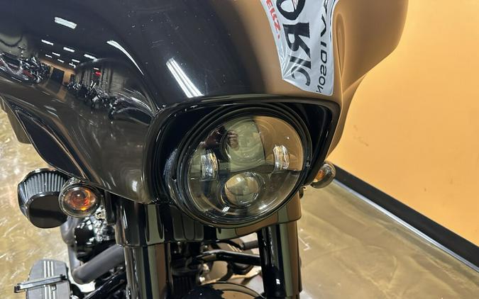 FLHXST 2022 Street Glide® ST
