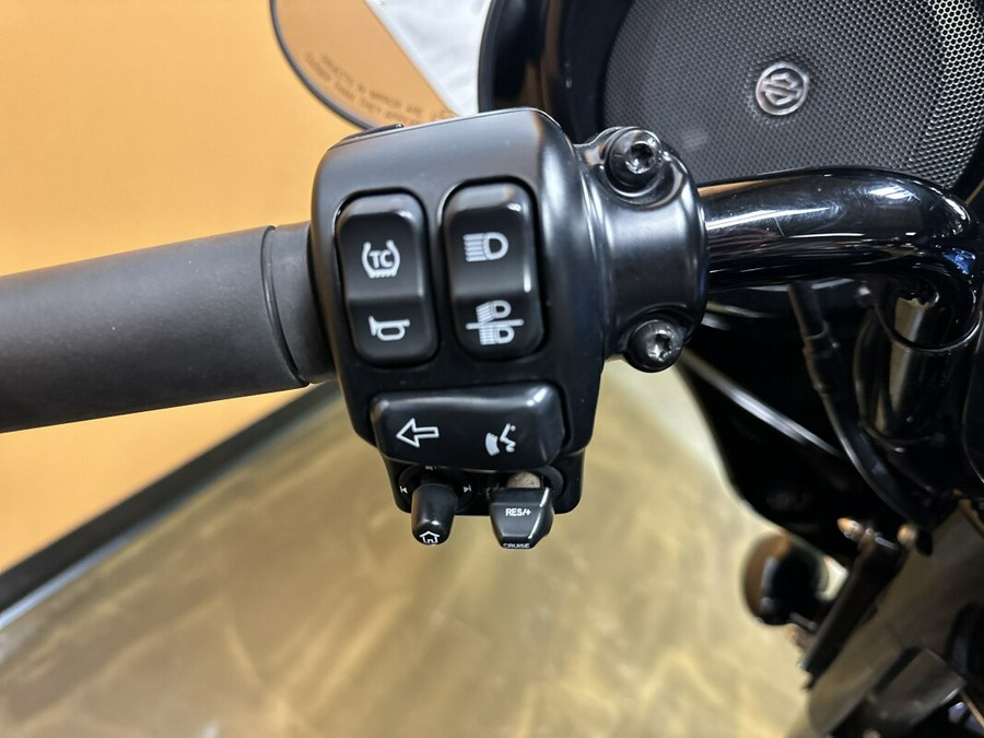 FLHXST 2022 Street Glide® ST