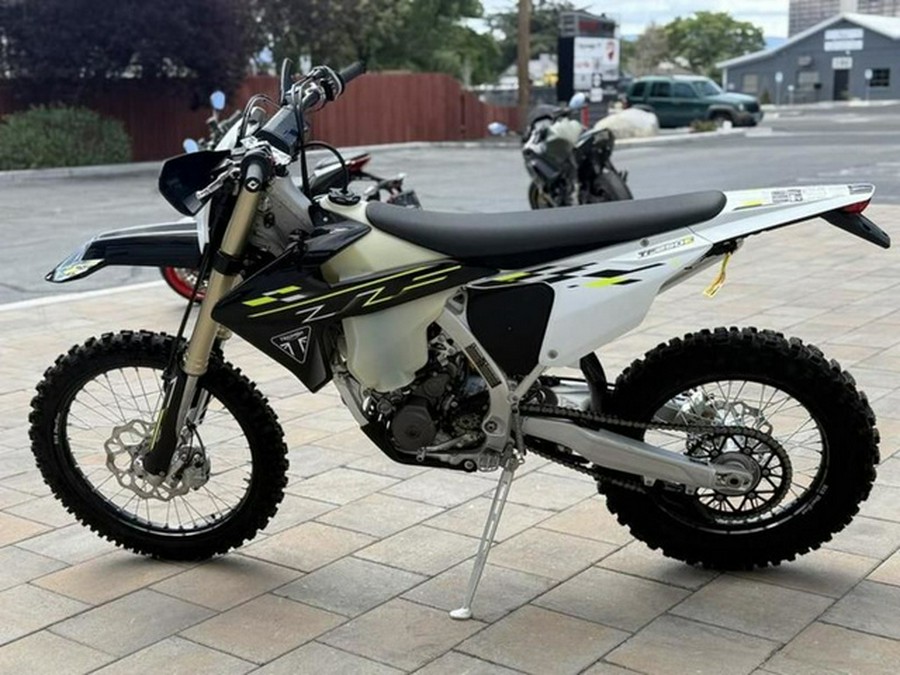 2026 Triumph TF 250-E Jet BlackPure White
