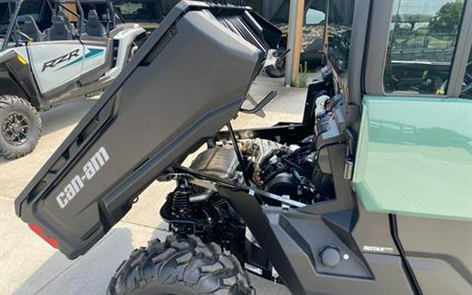 2026 Can-Am Defender DPS CAB HD10