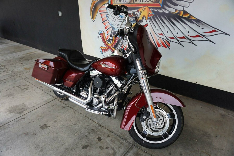 2009 Harley-Davidson Street Glide® Red Hot Sunglo