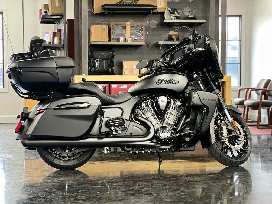 2025 Indian Motorcycle Roadmaster® PowerPlus Dark Horse® with PowerBand Audio Package
