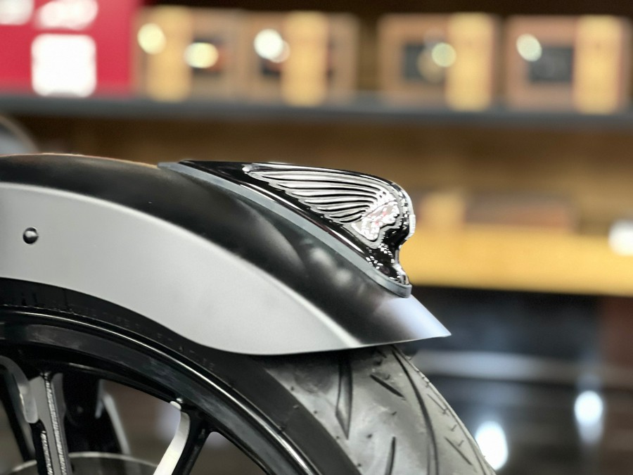 2025 Indian Motorcycle Roadmaster® PowerPlus Dark Horse® with PowerBand Audio Package