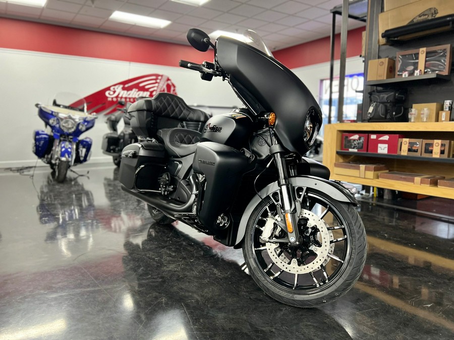 2025 Indian Motorcycle Roadmaster® PowerPlus Dark Horse® with PowerBand Audio Package