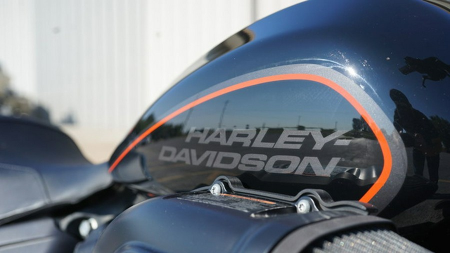 2019 Harley-Davidson FXDRS - FXDR 114