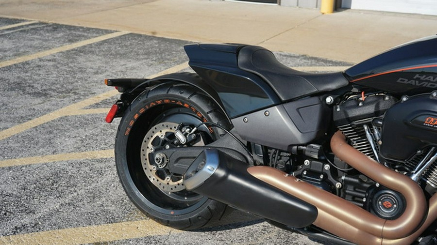 2019 Harley-Davidson FXDRS - FXDR 114