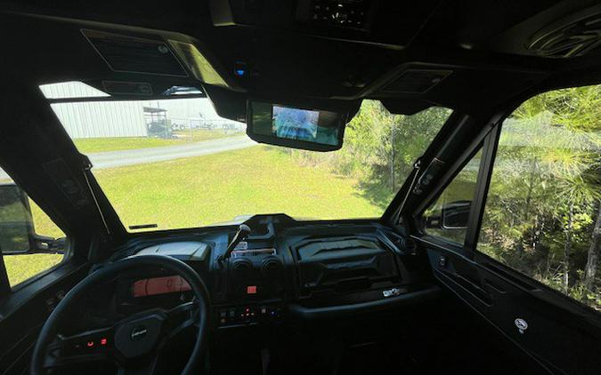 2023 Can-Am Defender MAX LONE STAR CAB HD10