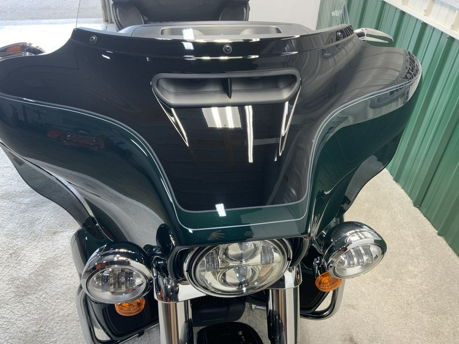 2024 Harley-Davidson® FLHTCUTG - Tri Glide® Ultra