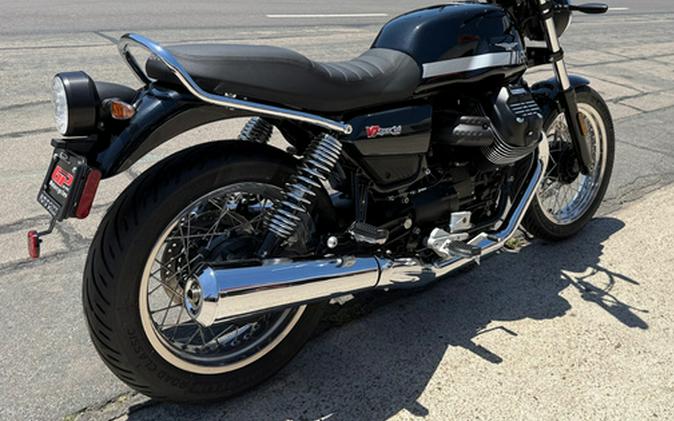 2025 Moto Guzzi V7 SPECIAL SILVER STRIPE