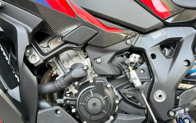 2026 BMW M1000XR