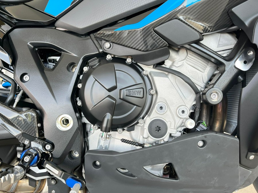 2026 BMW M1000XR
