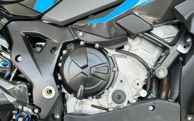 2026 BMW M1000XR