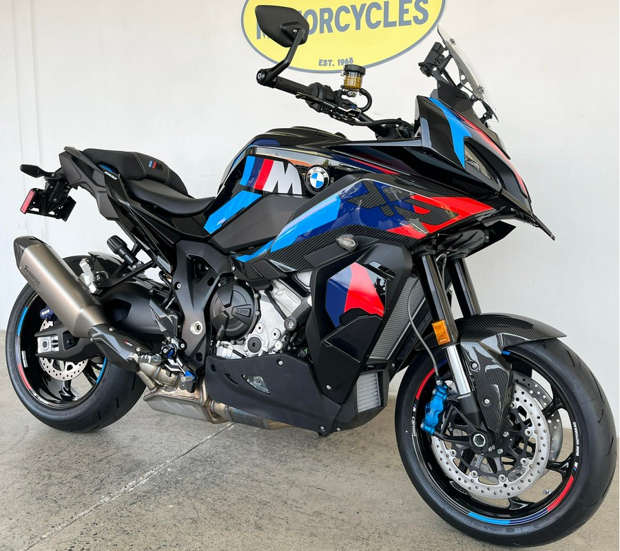 2026 BMW M1000XR