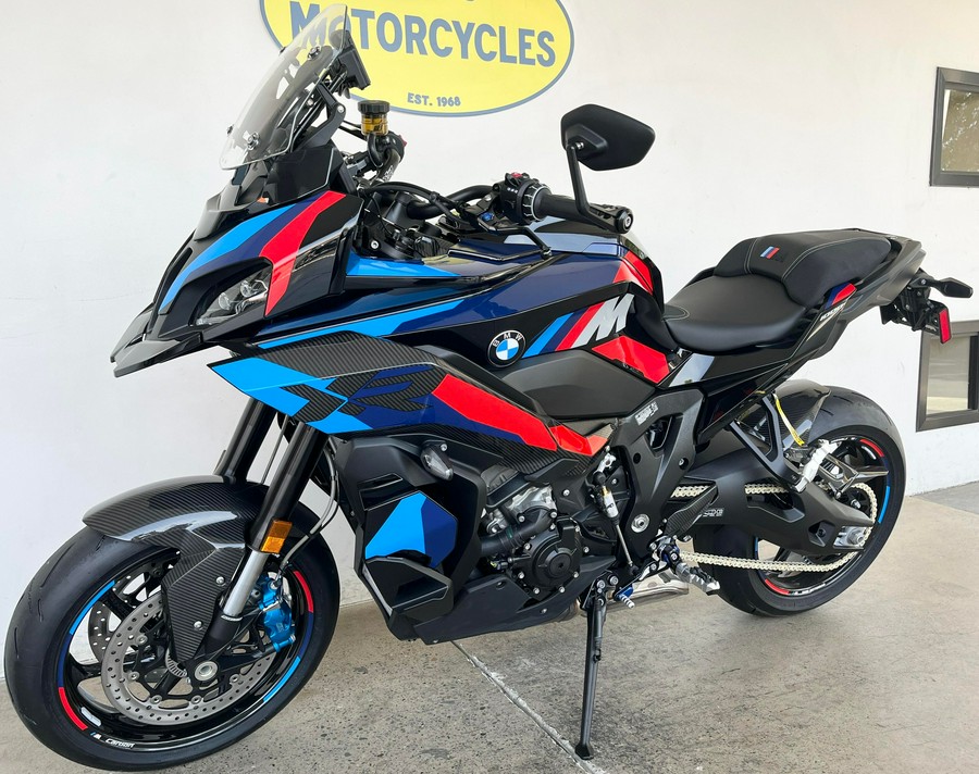 2026 BMW M1000XR