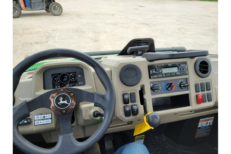 2022 John Deere Gator XUV835R