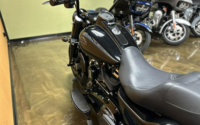 FLRT 2023 Freewheeler®