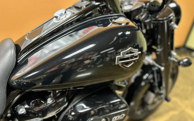 FLRT 2023 Freewheeler®