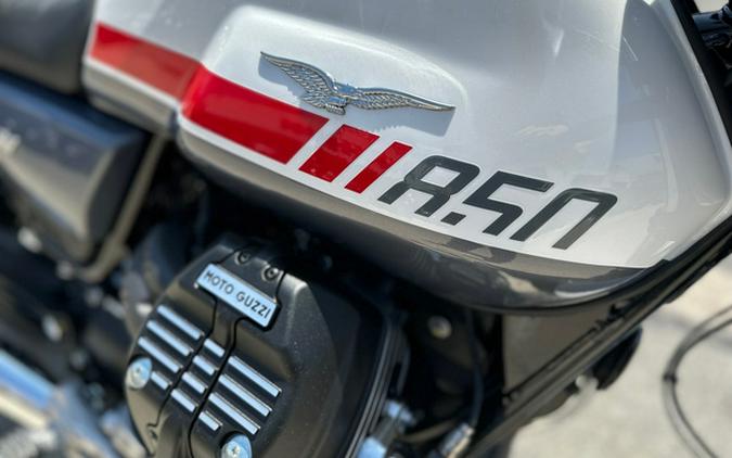 2025 Moto Guzzi V7 Special