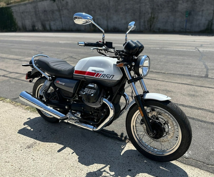 2025 Moto Guzzi V7 Special