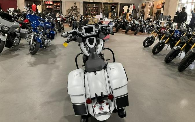 2024 Indian Motorcycle® Chieftain® Dark Horse® Ghost White Metallic Smoke