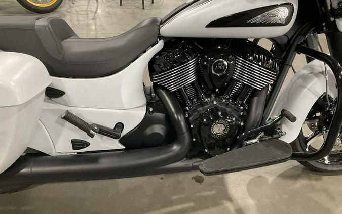 2024 Indian Motorcycle® Chieftain® Dark Horse® Ghost White Metallic Smoke