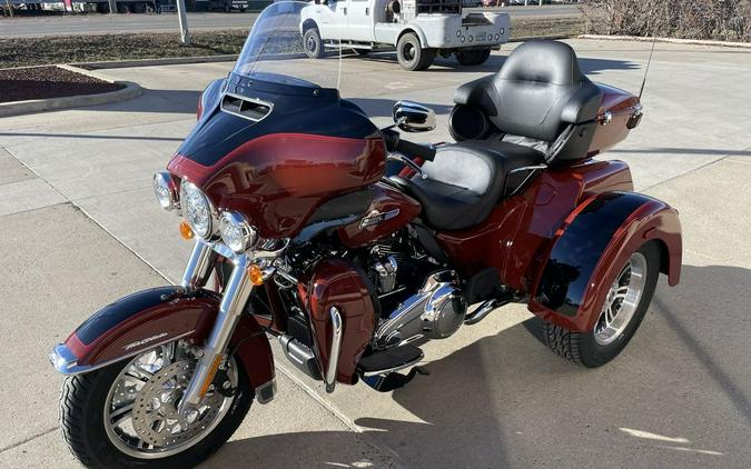 2024 Harley-Davidson® FLHTCUTG - Tri Glide® Ultra