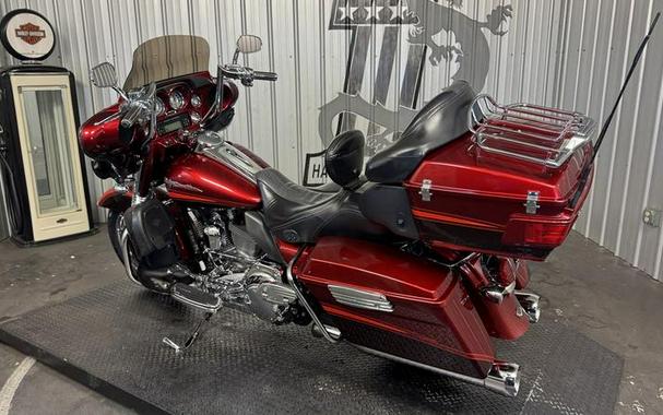 2009 Harley-Davidson® FLHTCUSE - CVO™ Ultra Classic® Electra Glide