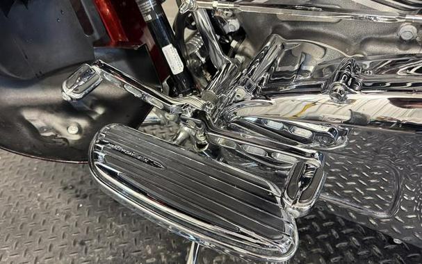 2009 Harley-Davidson® FLHTCUSE - CVO™ Ultra Classic® Electra Glide