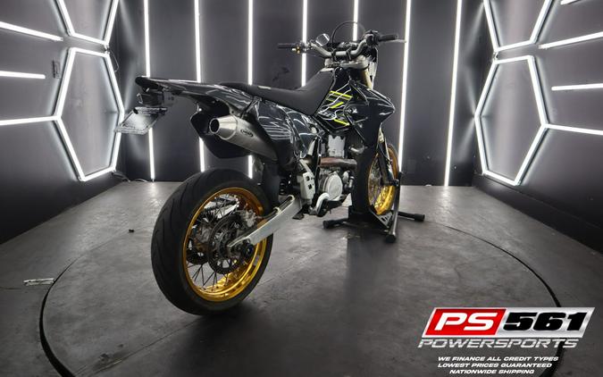 2018 Suzuki Motor of America Inc. DR-Z400SM
