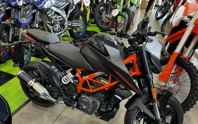 2023 KTM 390 Duke