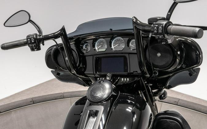 2021 HARLEY-DAVIDSON FLHTK ULTRA LIMITED in Vivid Black with 9,604 miles